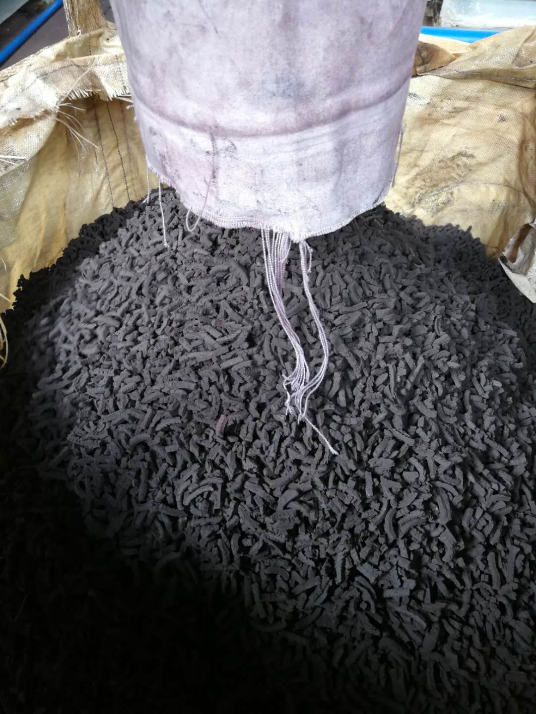 印染干污泥（含水率20%以下）